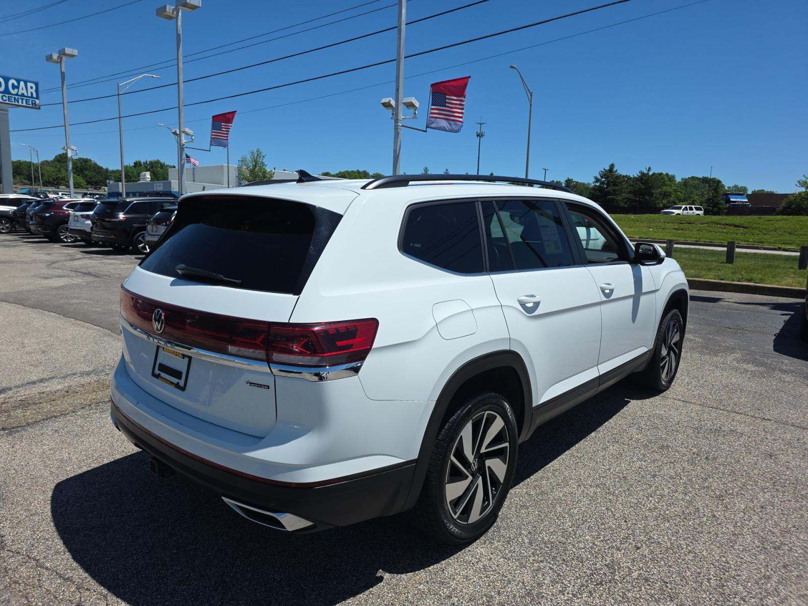 2024 Volkswagen Atlas 2.0T SE AWD
