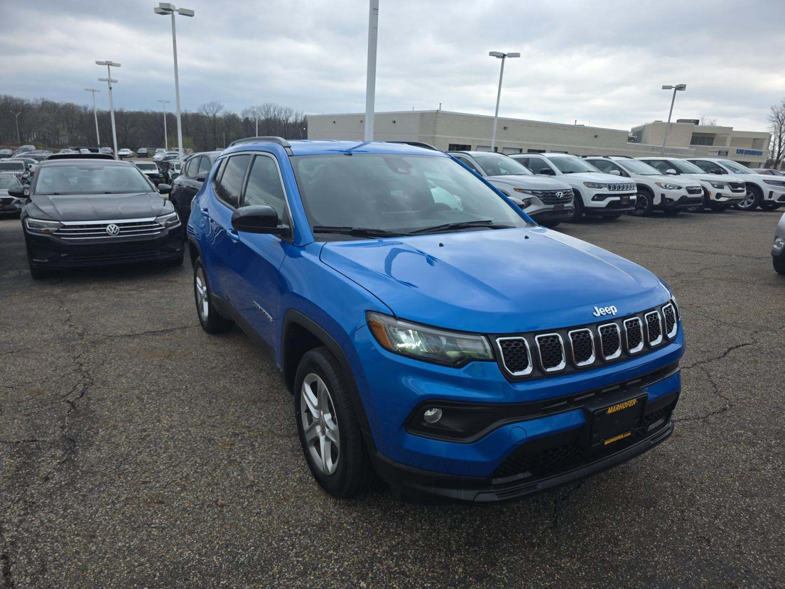 JEEP LATITUDE - 4