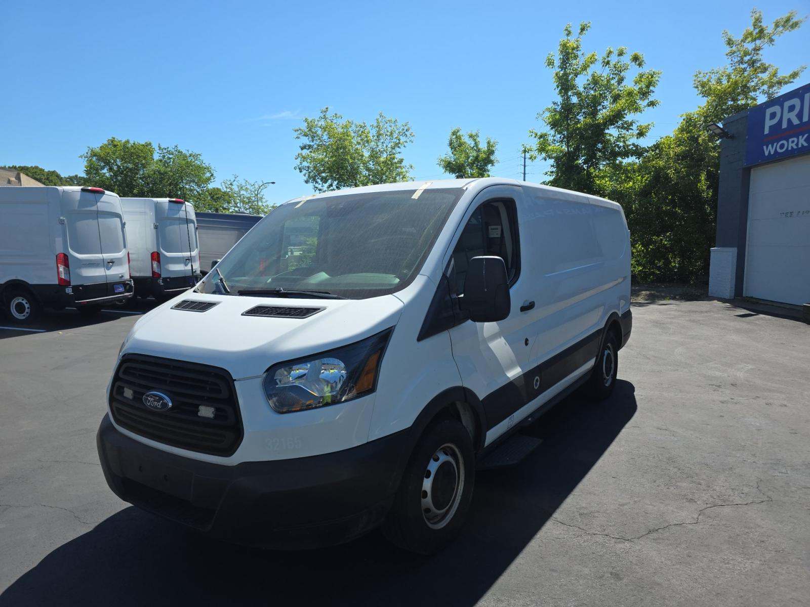 FORD TRANSIT 150 - 1