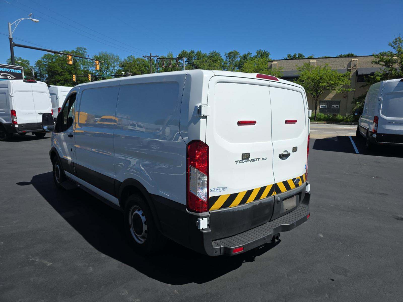 FORD TRANSIT 150 - 2