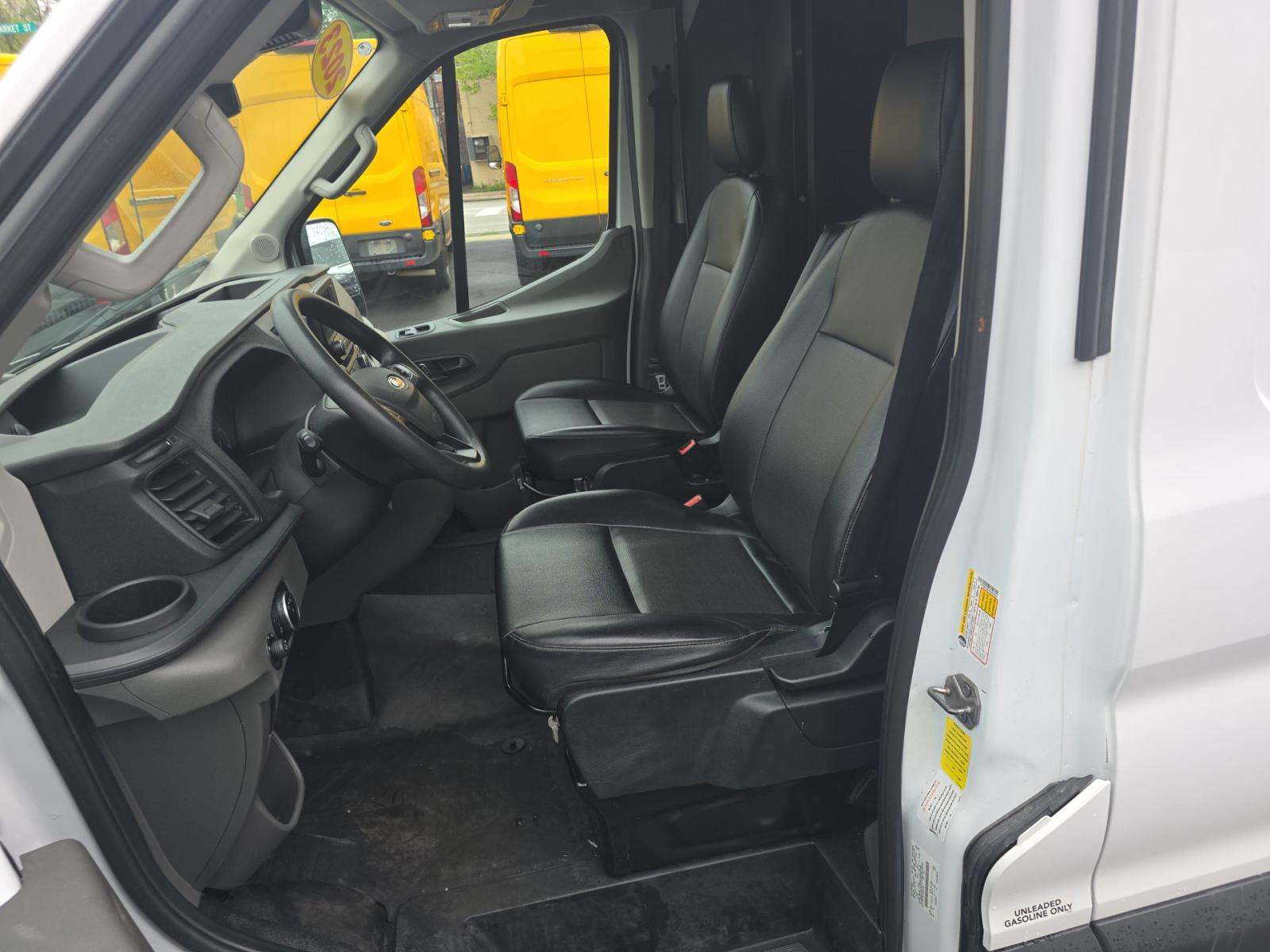 FORD TRANSIT 250 - 6