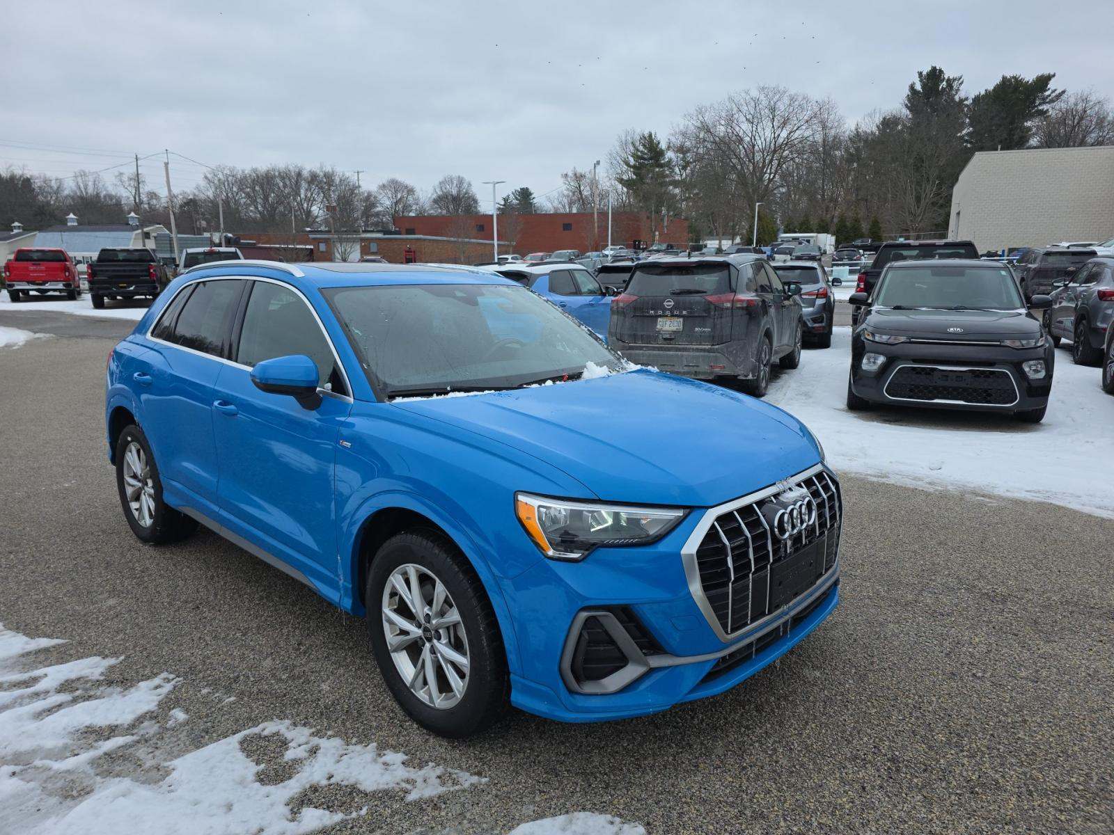 2022 Audi Q3 2.0T S line Premium AWD