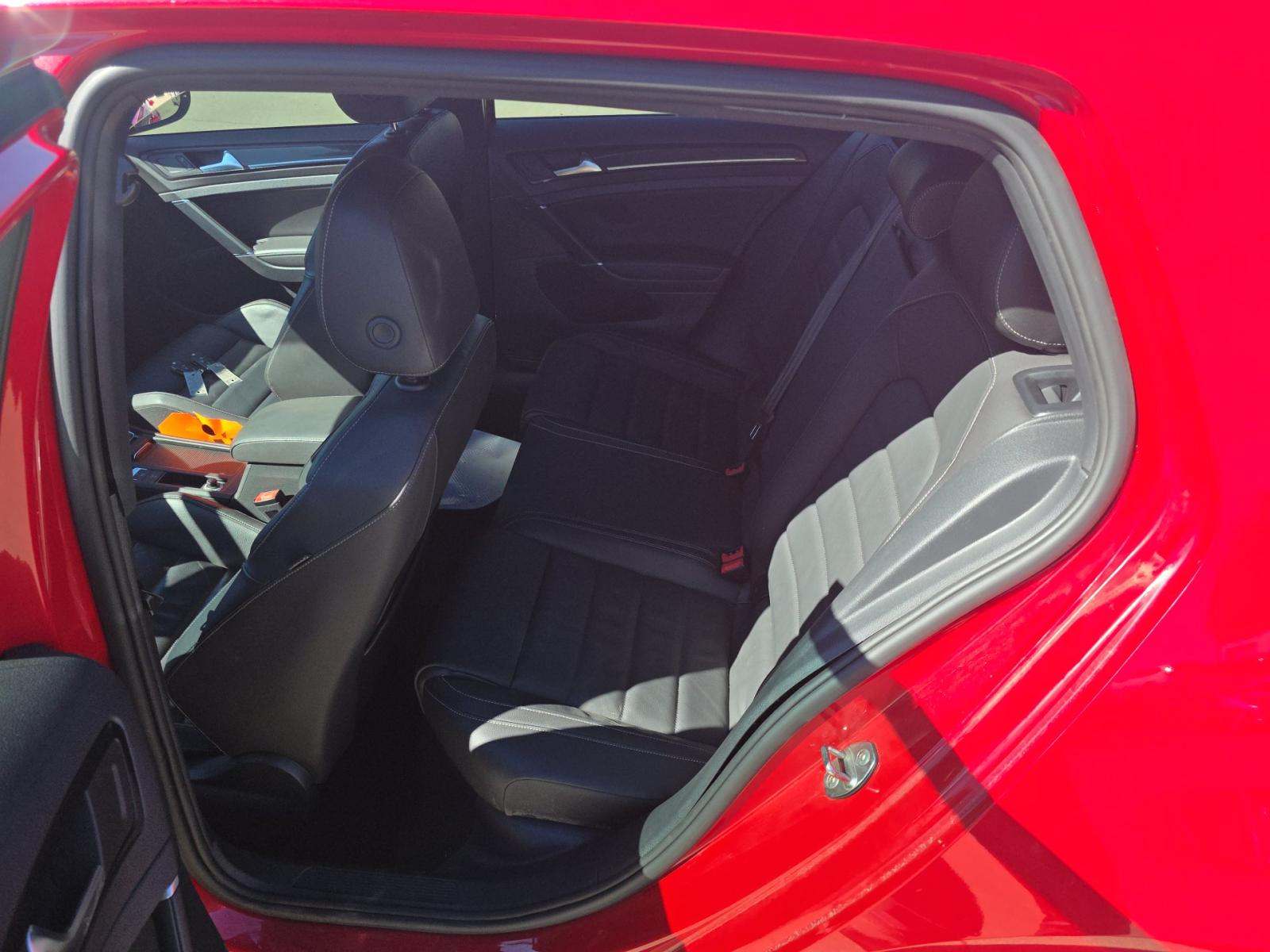 2017 Volkswagen Golf R 2.0T AWD