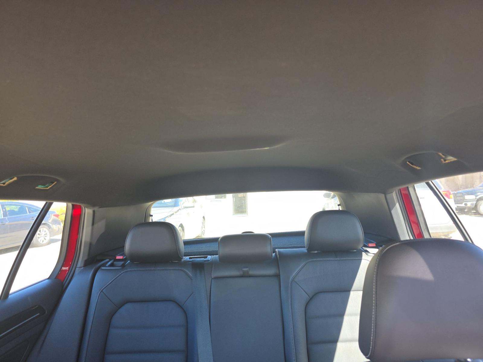 2017 Volkswagen Golf R 2.0T AWD