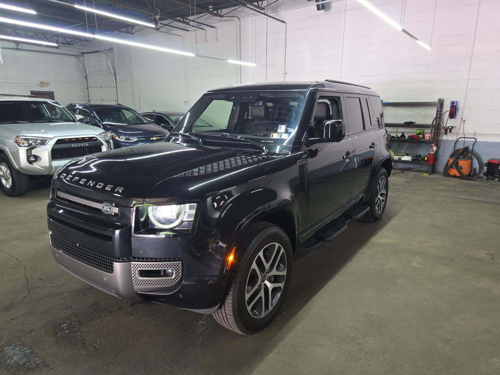 2021 Land Rover Defender 110 X-Dynamic SE AWD
