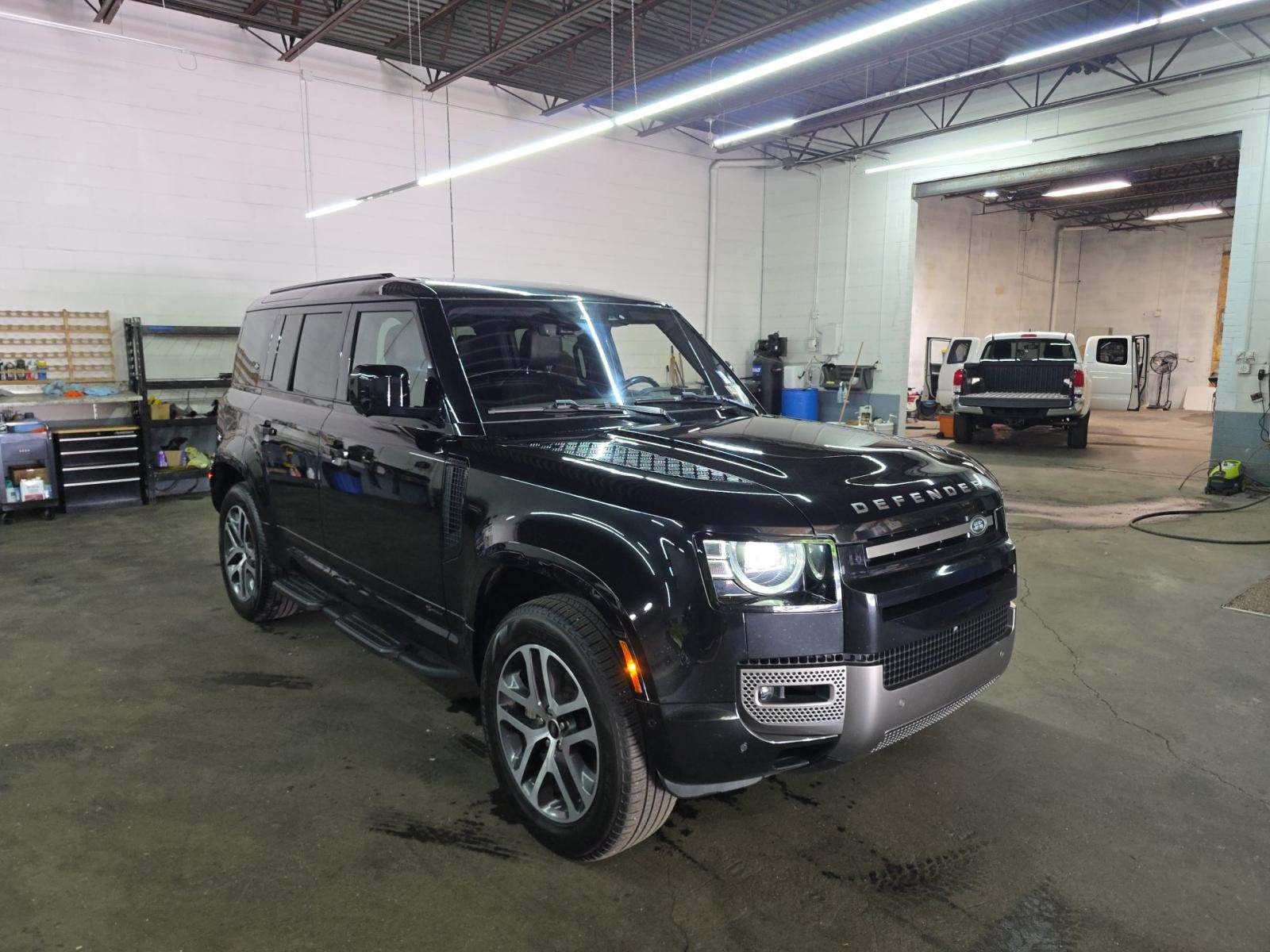 2021 Land Rover Defender 110 X-Dynamic SE AWD