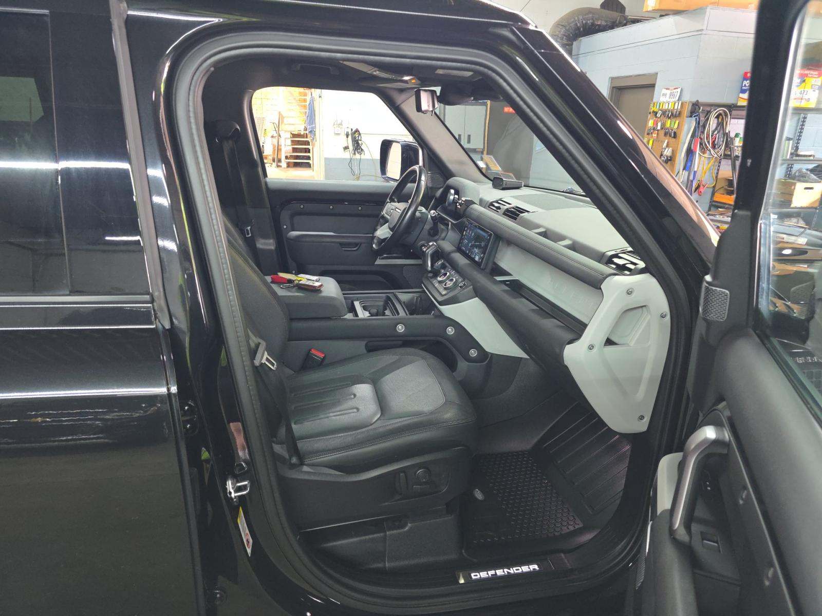 2021 Land Rover Defender 110 X-Dynamic SE AWD