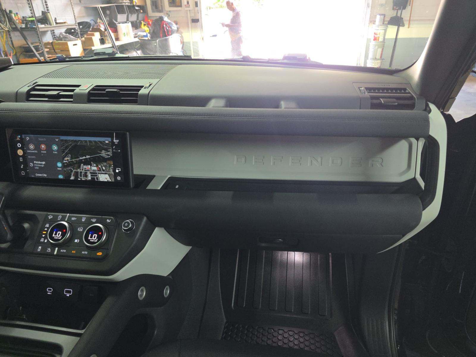 2021 Land Rover Defender 110 X-Dynamic SE AWD