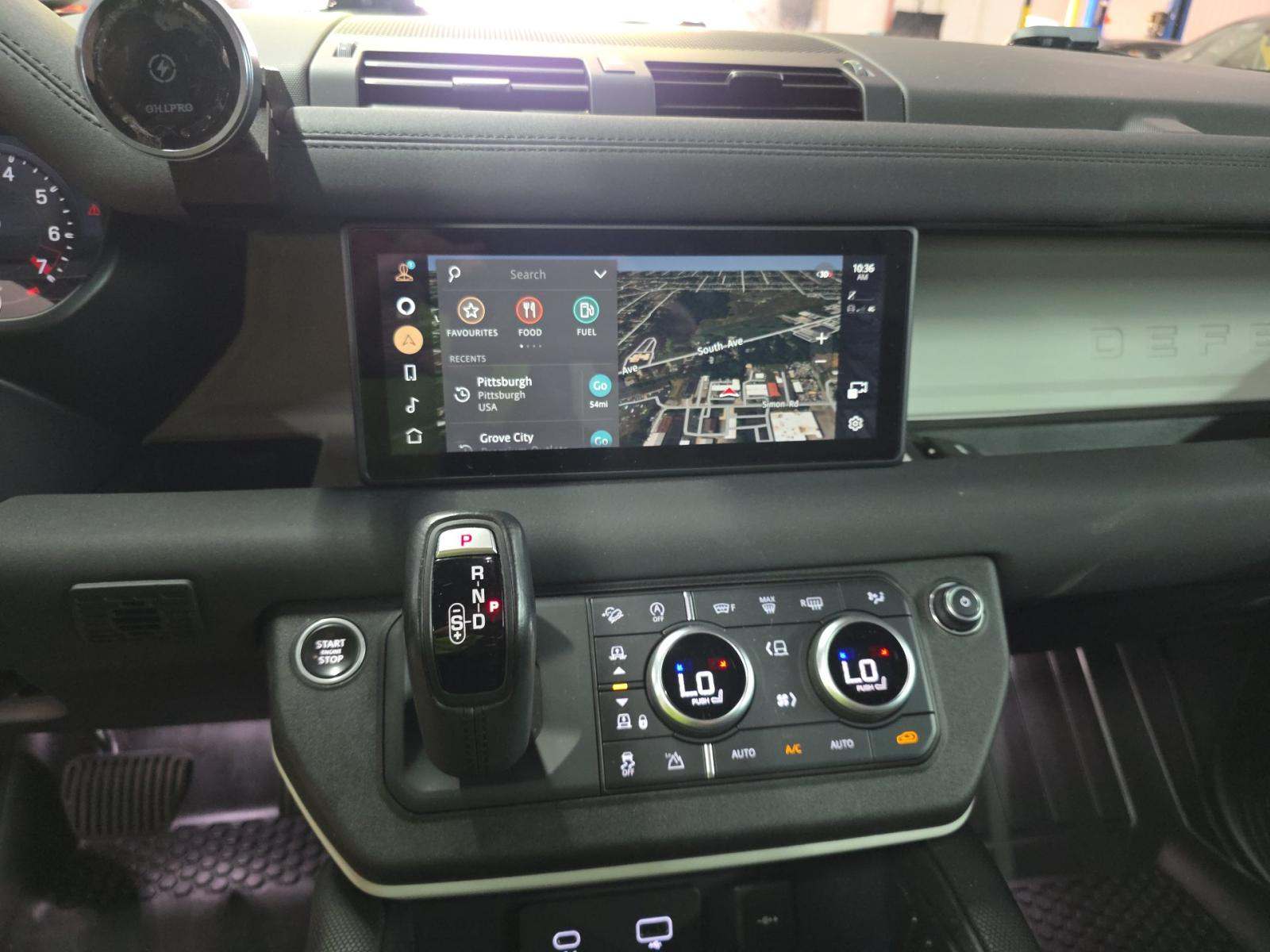 2021 Land Rover Defender 110 X-Dynamic SE AWD