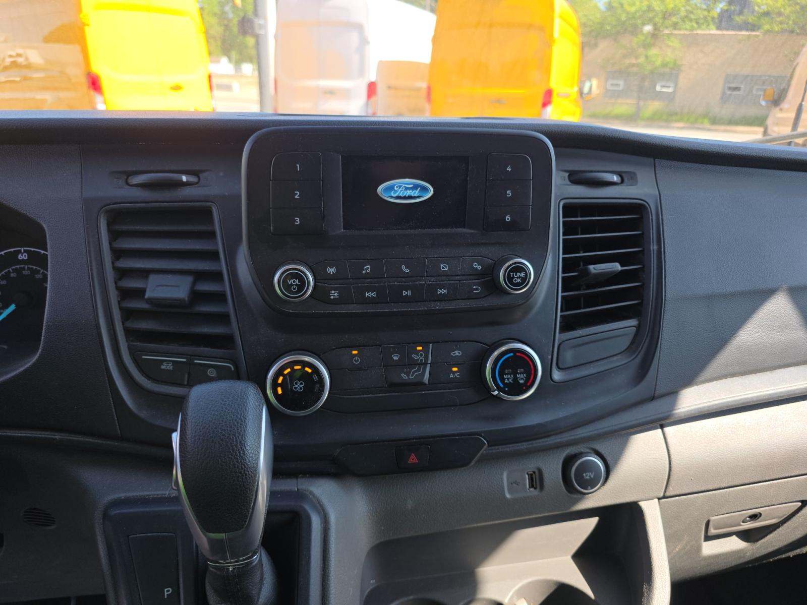 FORD TRANSIT 250 - 10