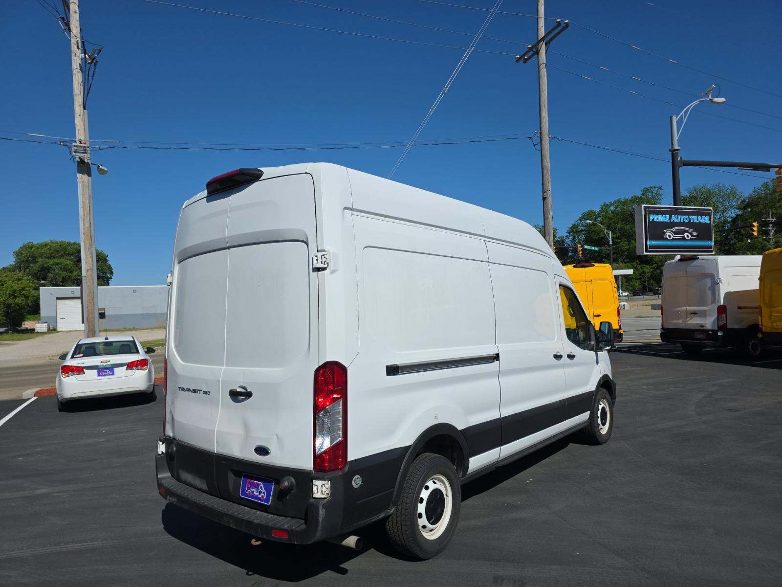 FORD TRANSIT 250 - 3