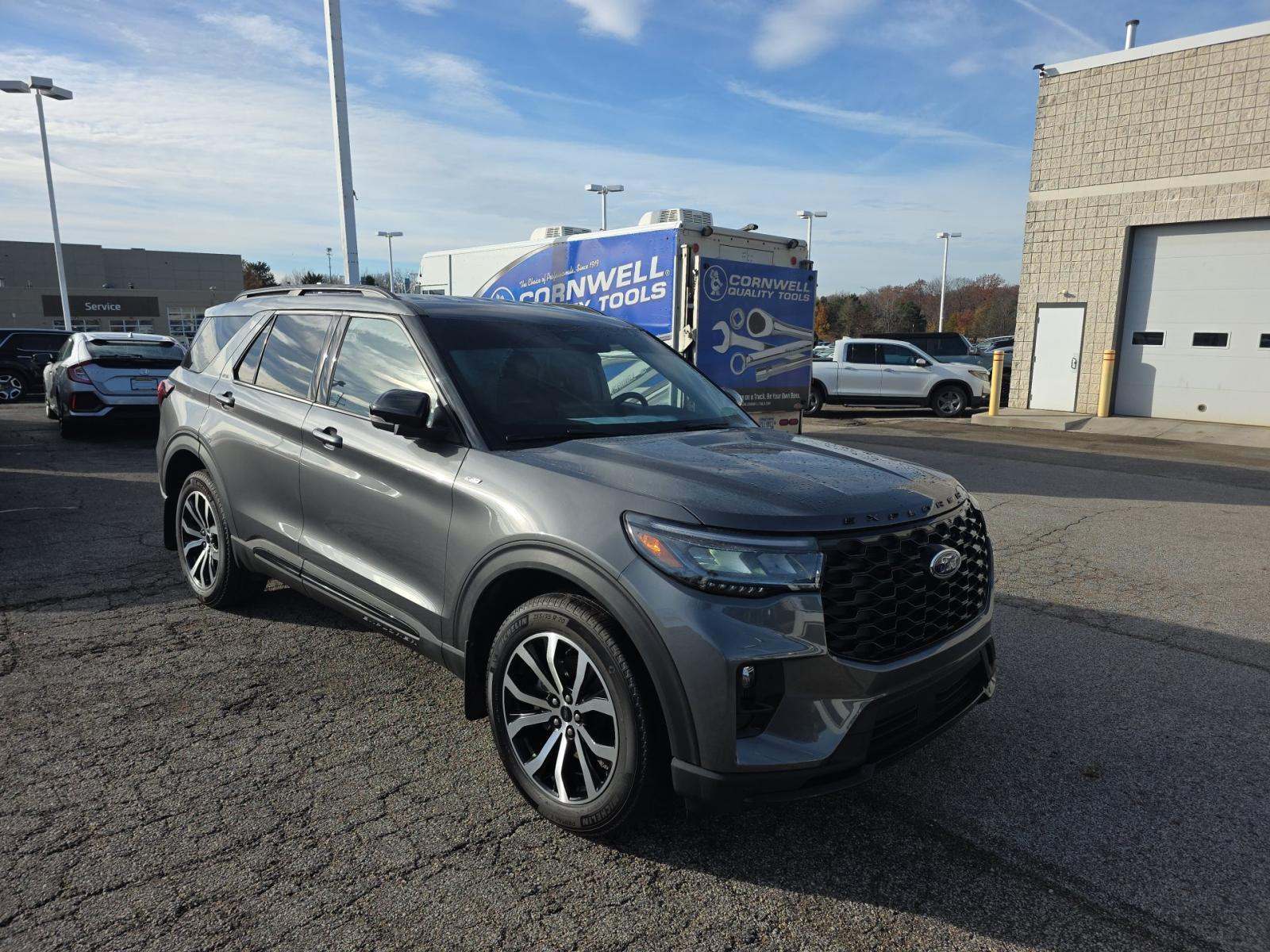 2025 Ford Explorer ST-Line AWD