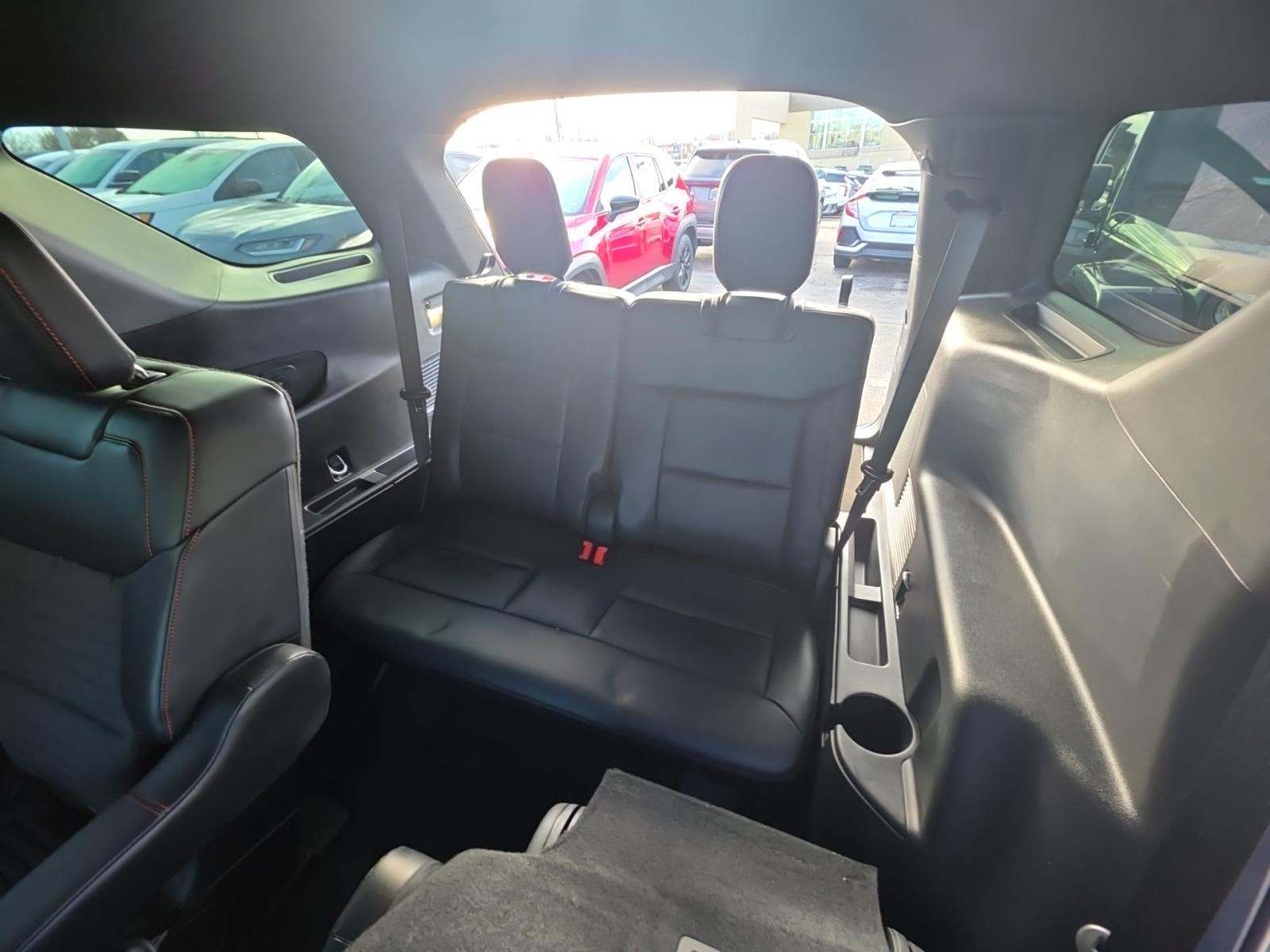 2025 Ford Explorer ST-Line AWD