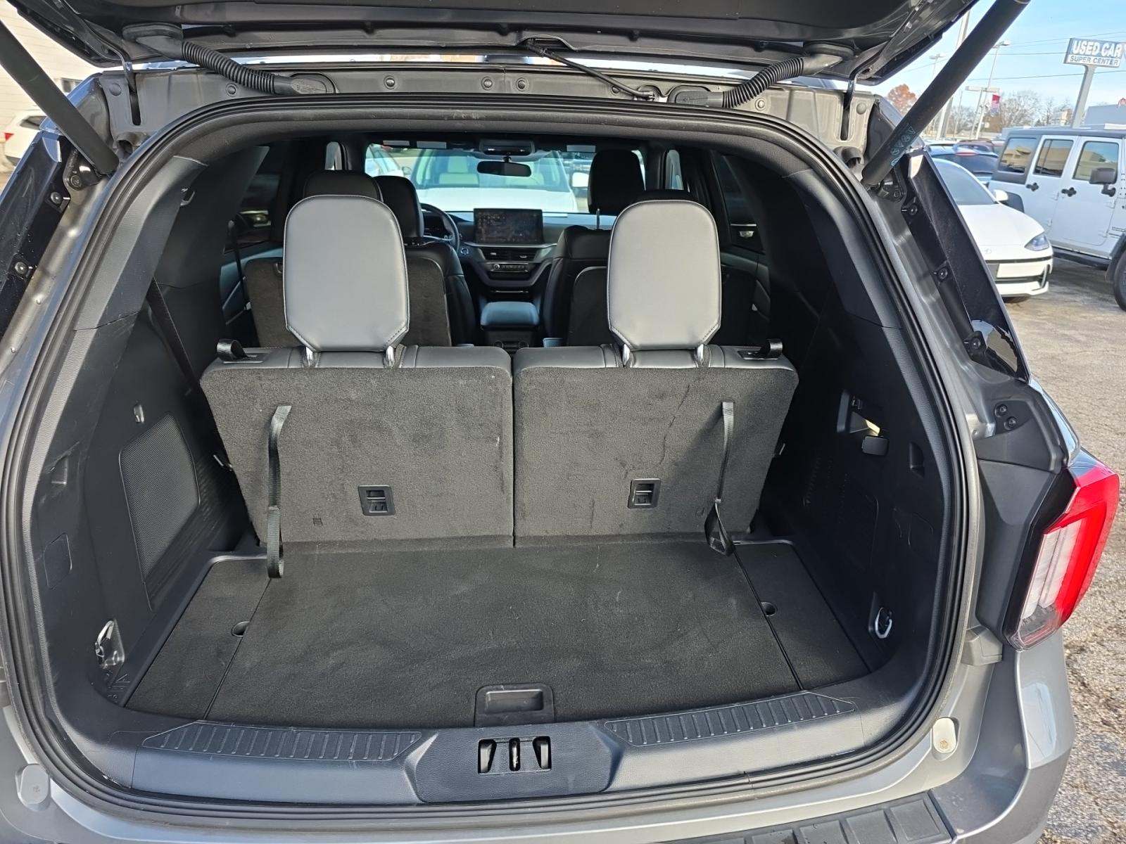 2025 Ford Explorer ST-Line AWD