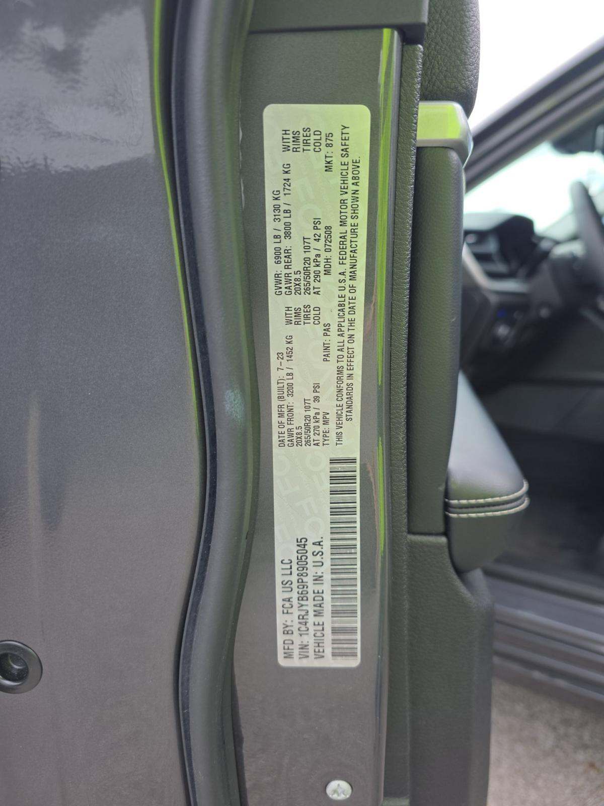 JEEP 4XE 30TH ANNIVERSARY - 5