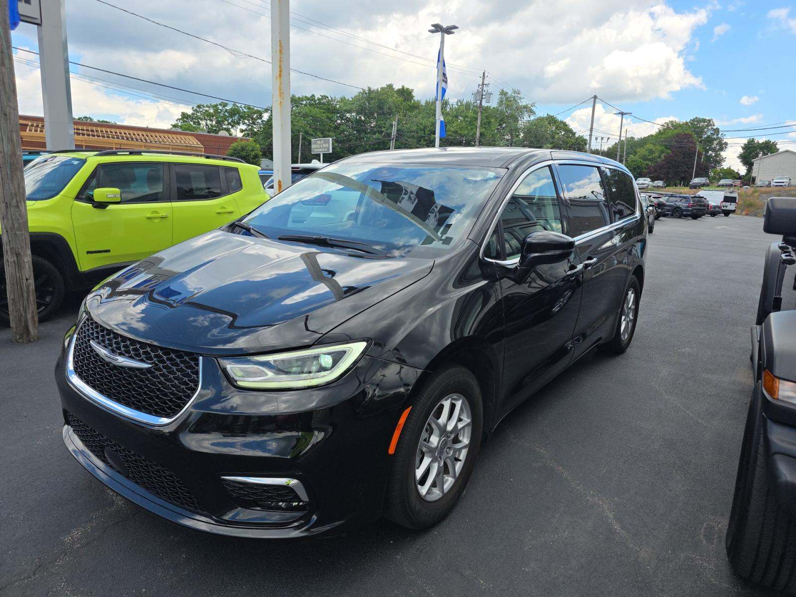 2024 Chrysler Pacifica Touring L FWD