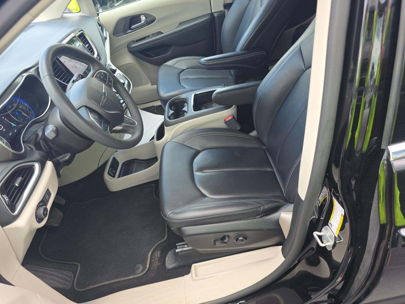 2024 Chrysler Pacifica Touring L FWD