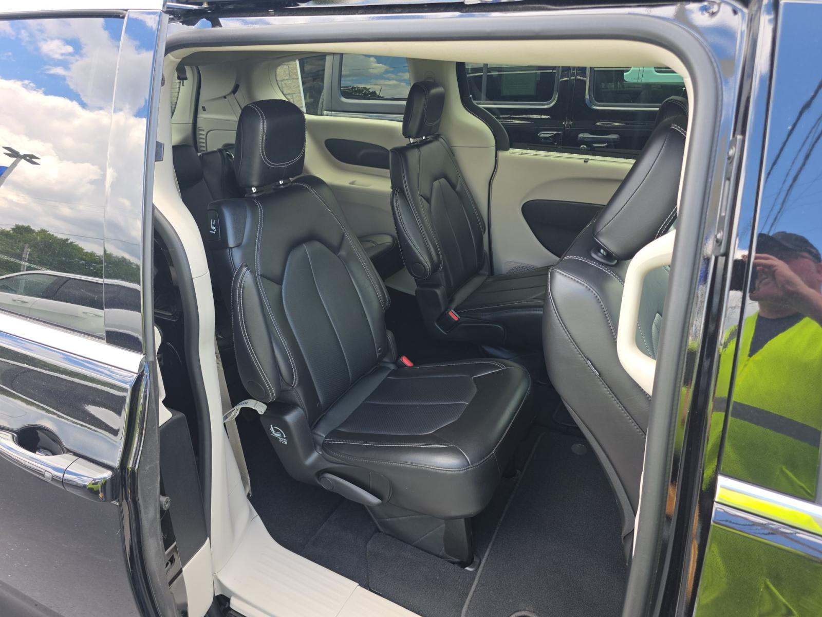 2024 Chrysler Pacifica Touring L FWD