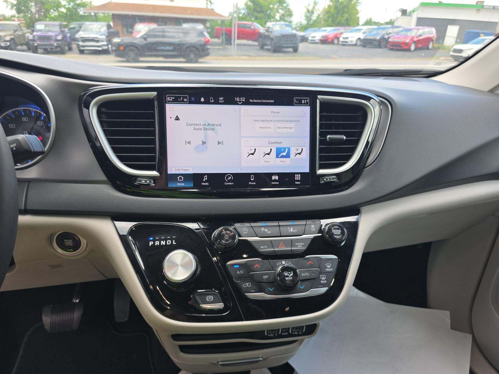 2024 Chrysler Pacifica Touring L FWD