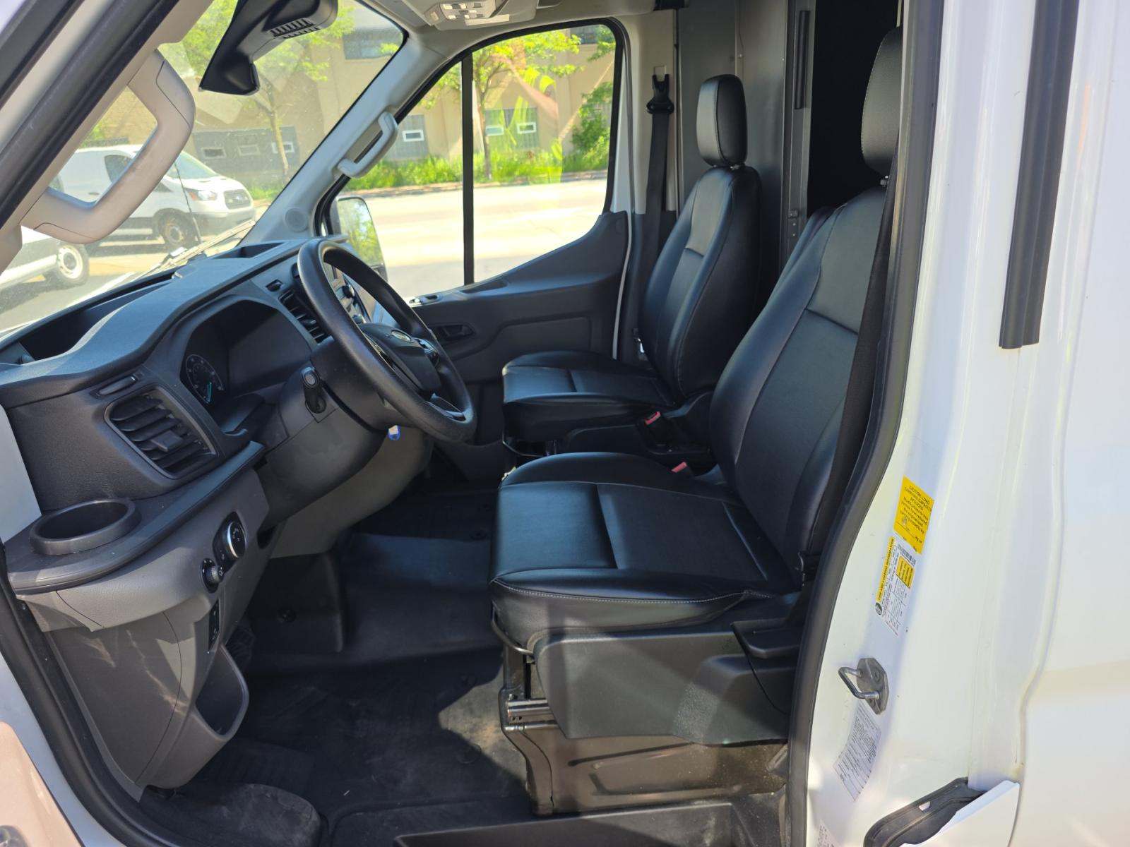 FORD TRANSIT 250 - 6