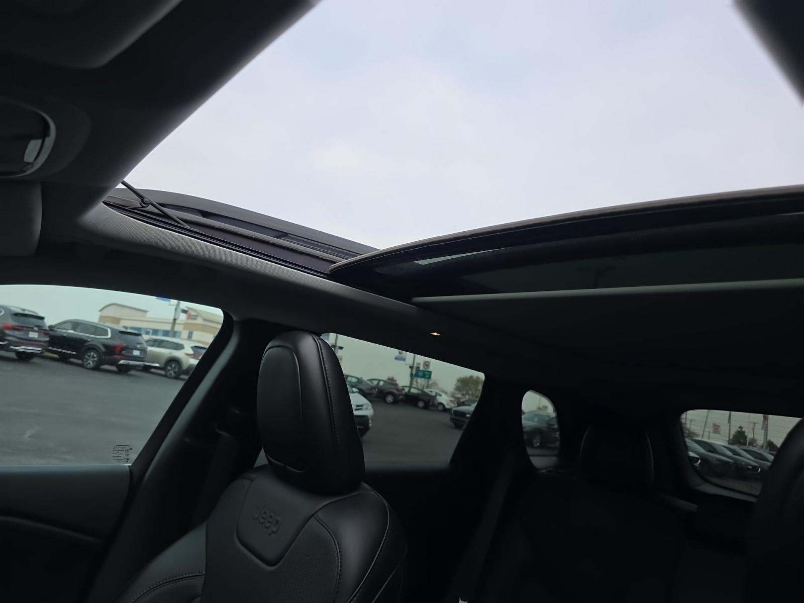 2022 Jeep Cherokee Limited AWD