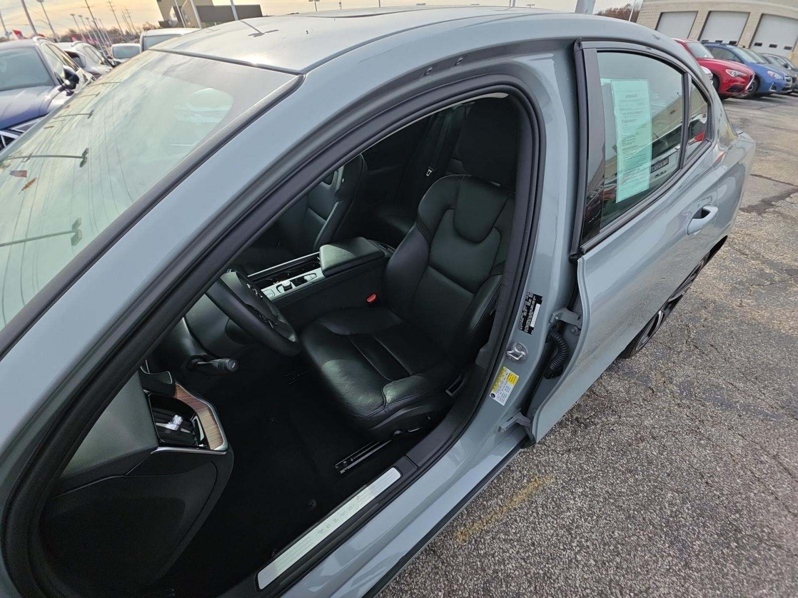 2024 Volvo S60 B5 Plus FWD