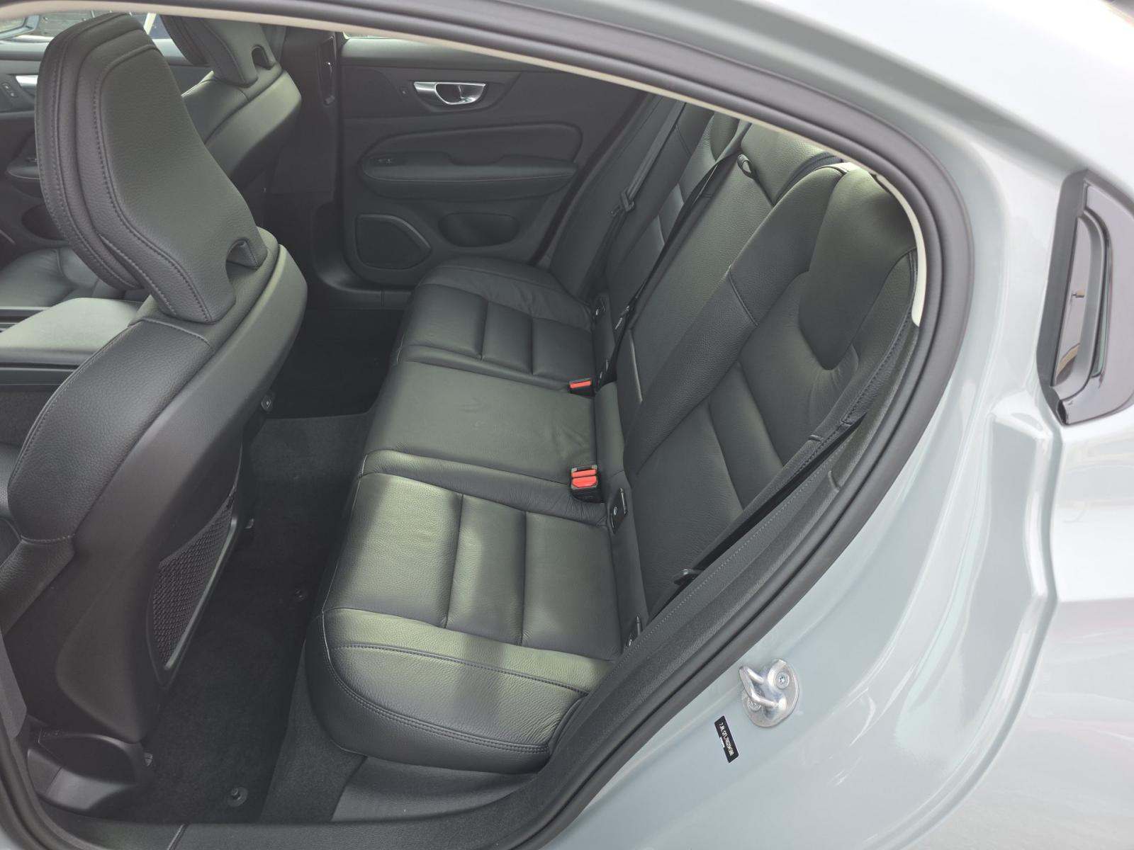 2024 Volvo S60 B5 Plus FWD