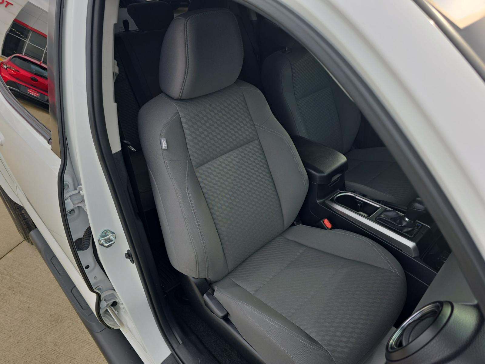 2023 Toyota Tacoma SR5 AWD