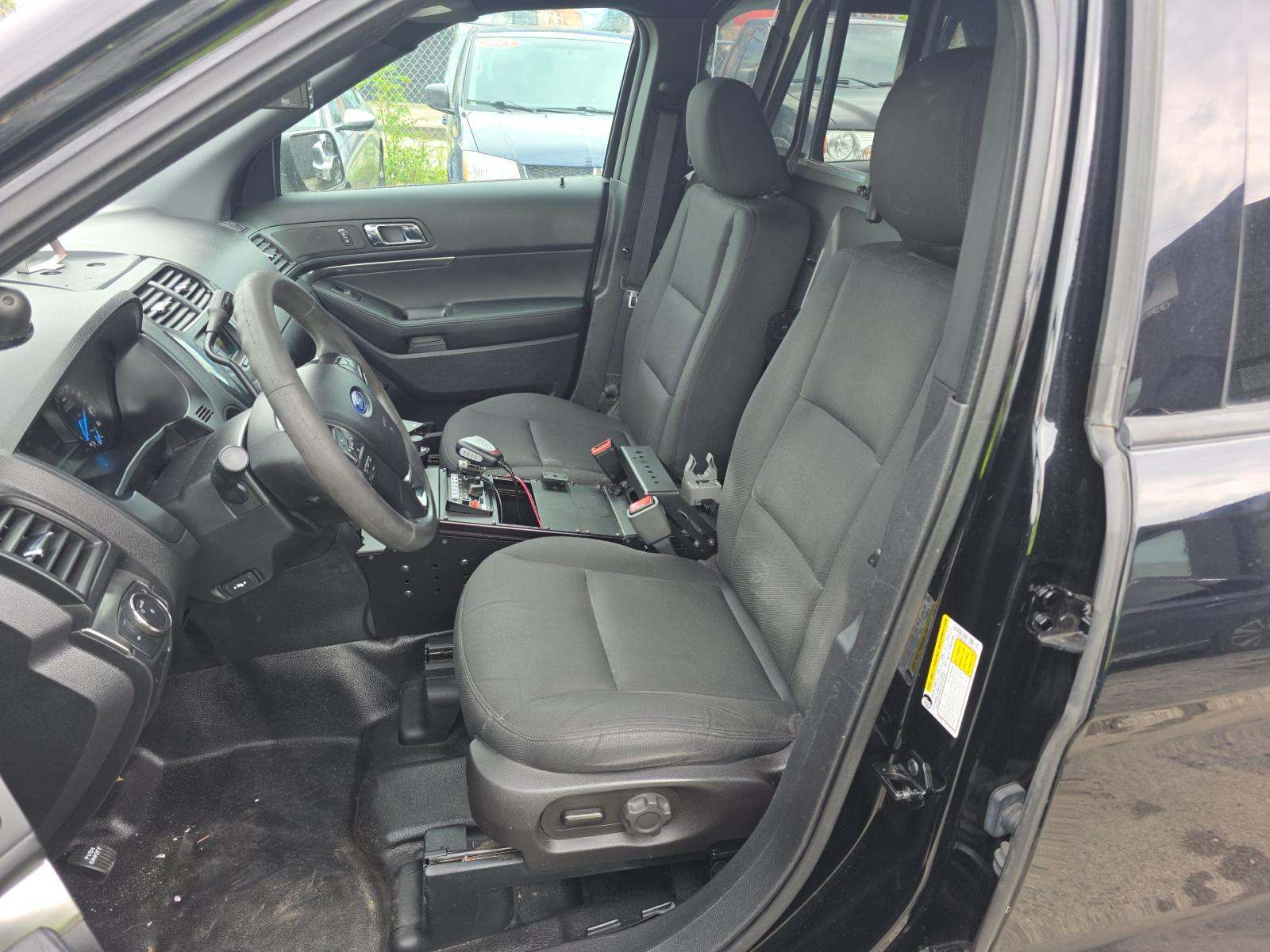 FORD POLICE INTERCEPTOR UTILITY - 6