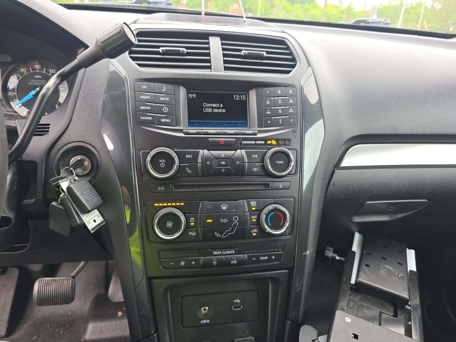 FORD POLICE INTERCEPTOR UTILITY - 10