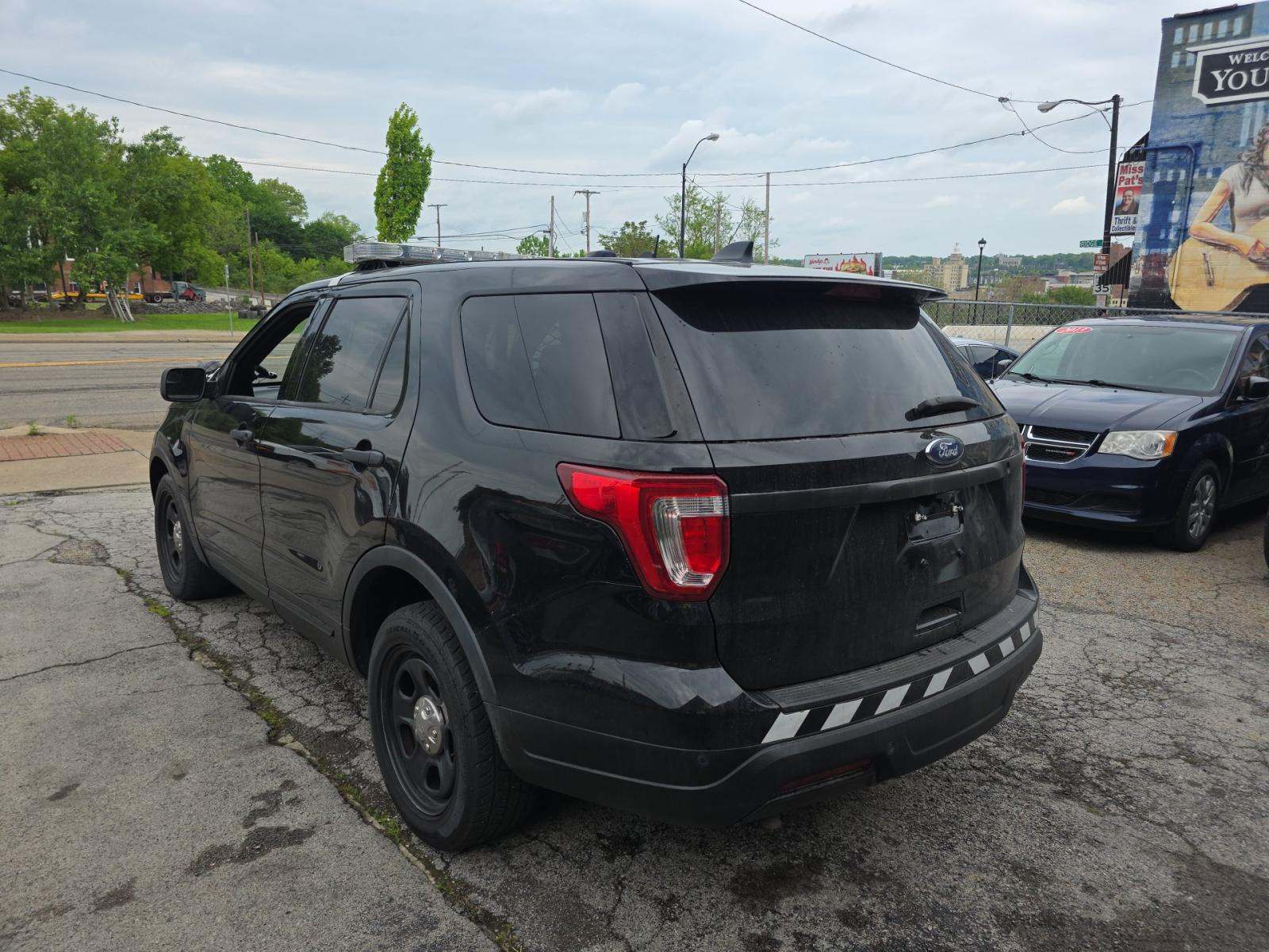 FORD POLICE INTERCEPTOR UTILITY - 2
