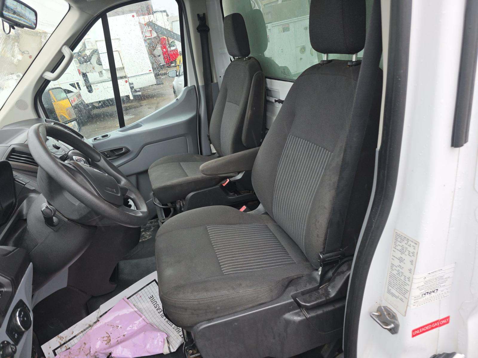 FORD TRANSIT 350 - 6