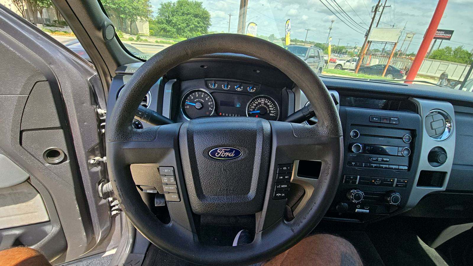 2013 Ford F-150 XLT RWD