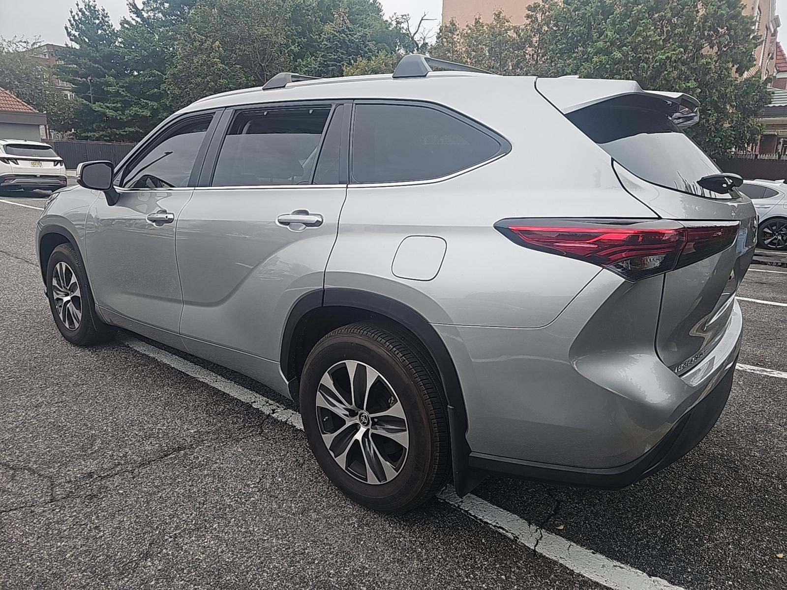 2023 Toyota Highlander XLE AWD