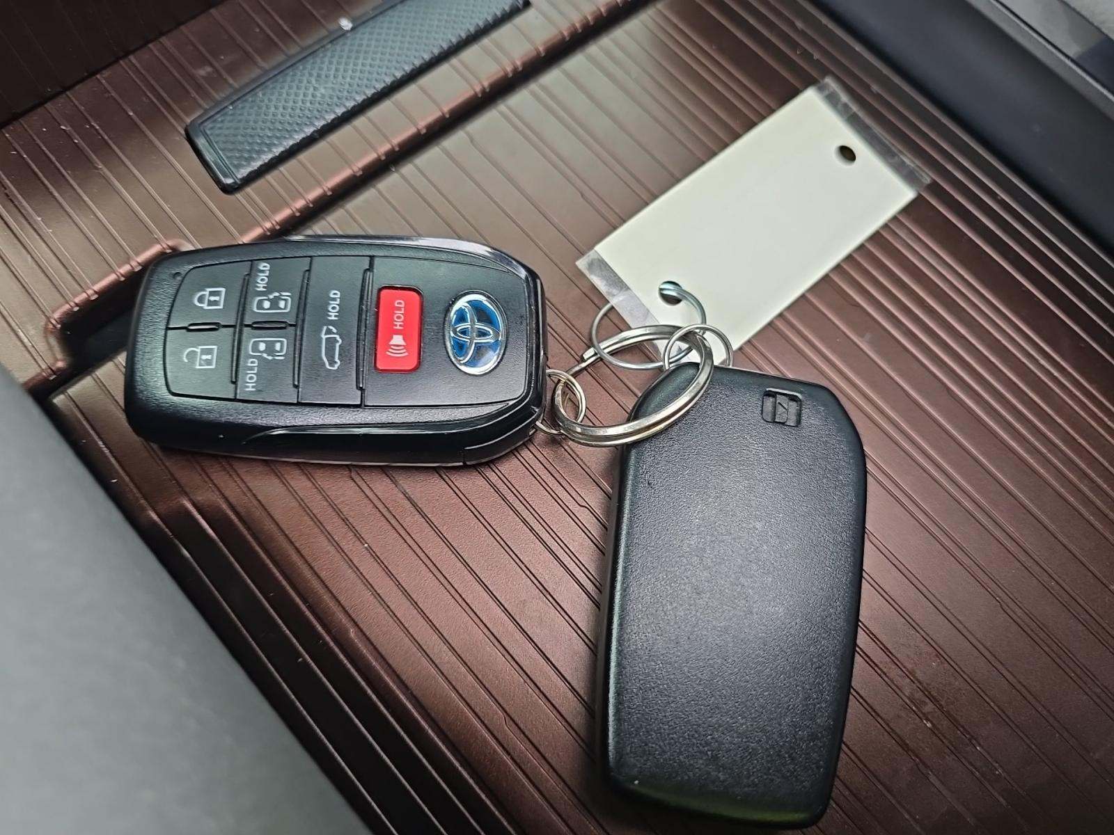 2022 Toyota Sienna XLE FWD