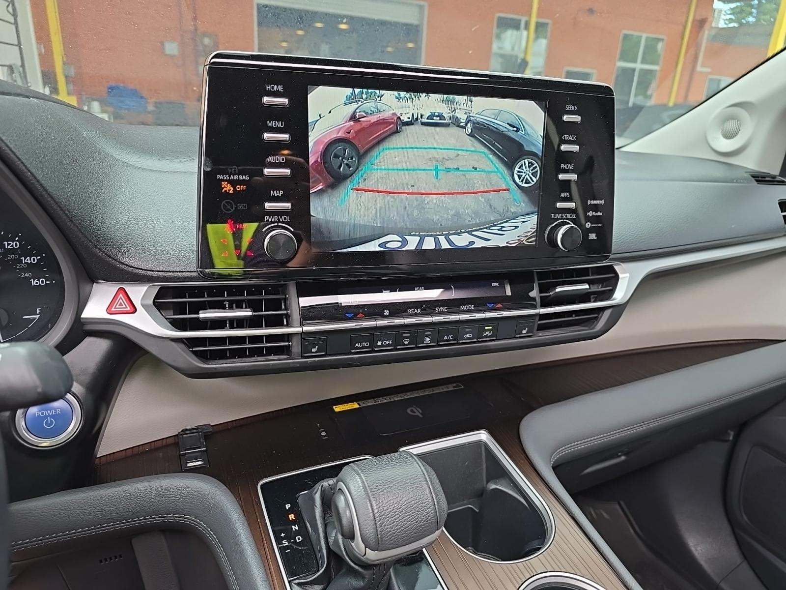 2022 Toyota Sienna XLE FWD