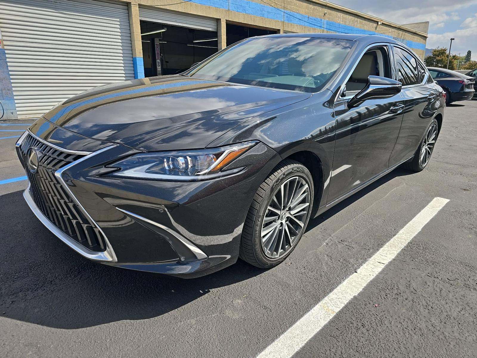 2024 Lexus ES 300h