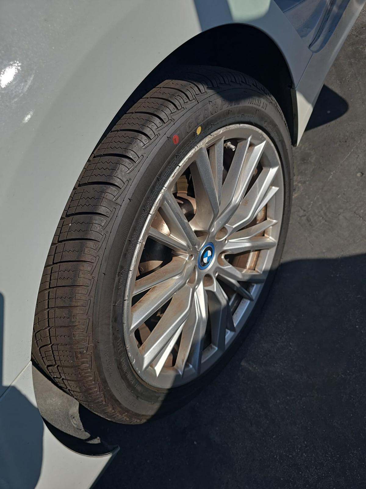 2024 BMW 3 Series 330e RWD