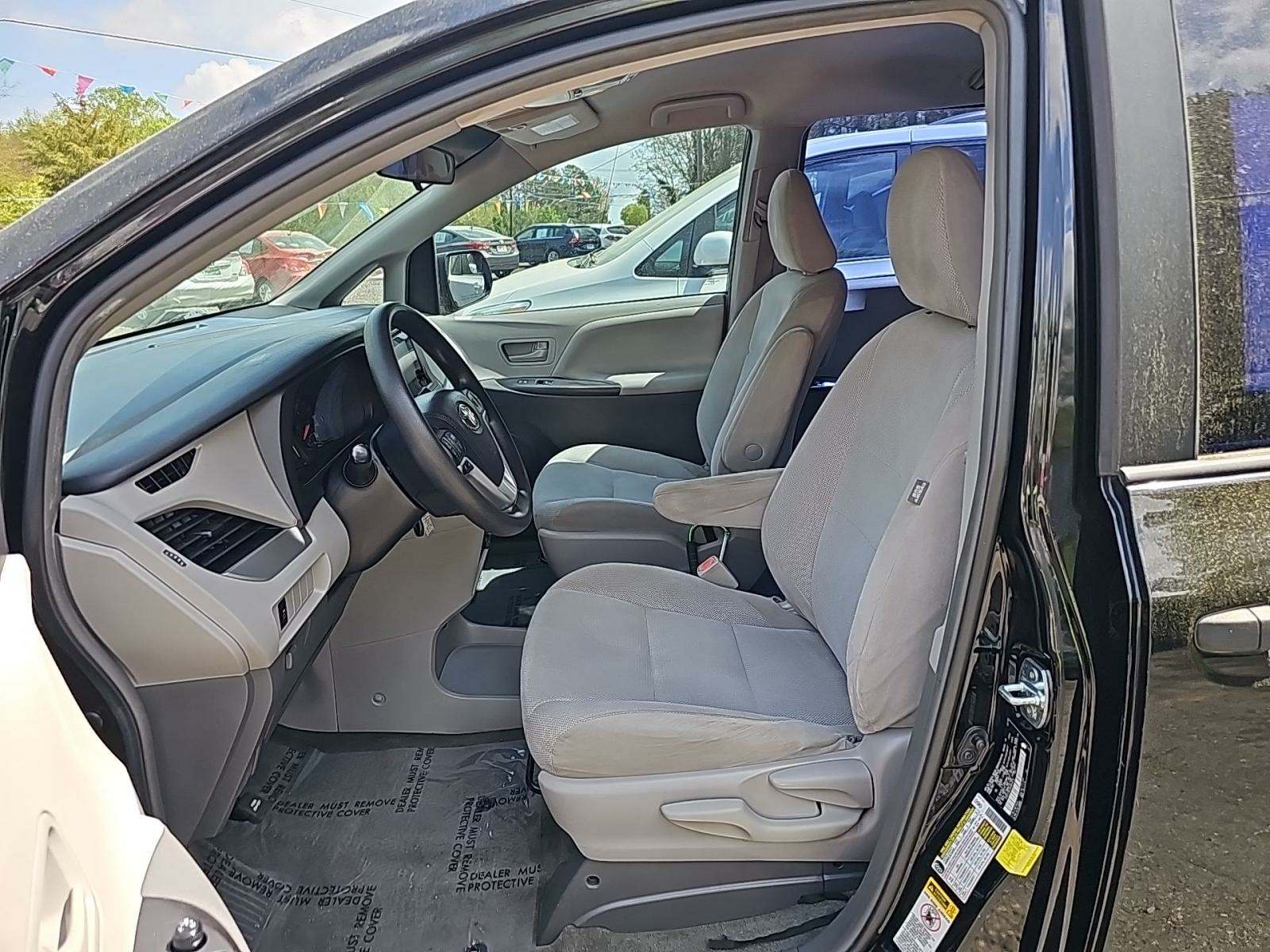 2017 Toyota Sienna L FWD