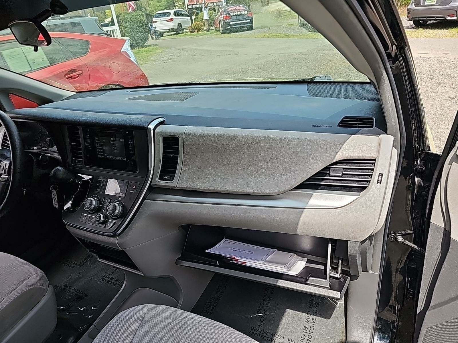 2017 Toyota Sienna L FWD