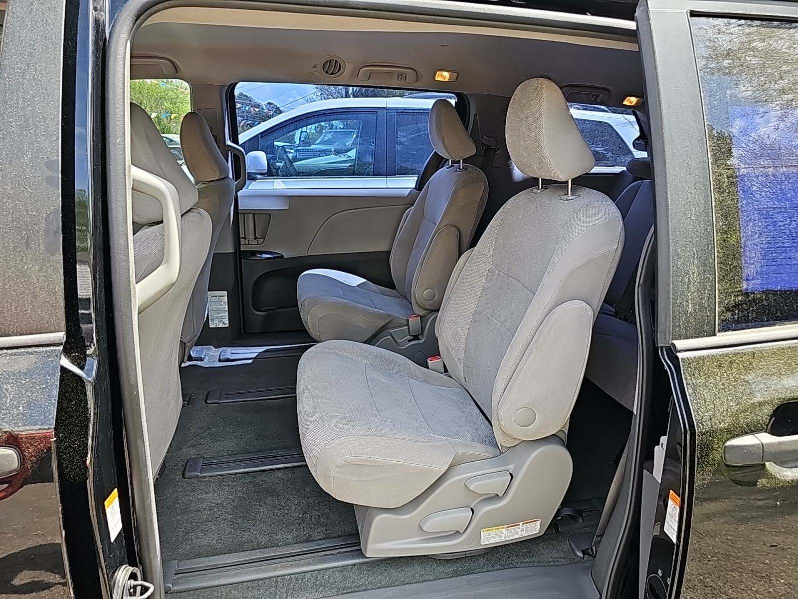 2017 Toyota Sienna L FWD