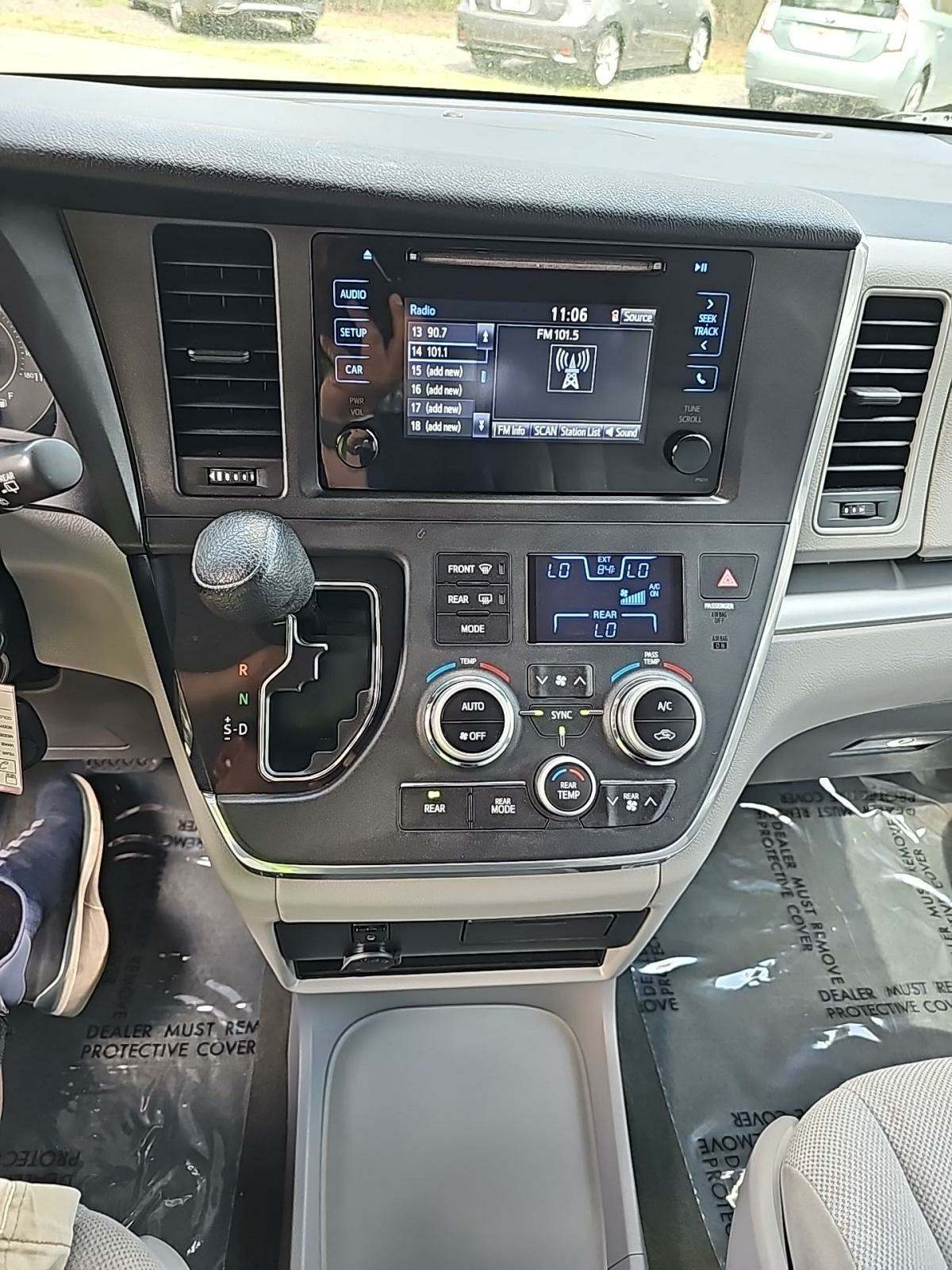 2017 Toyota Sienna L FWD