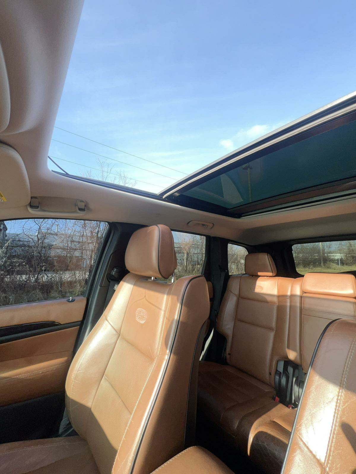 2012 Jeep Grand Cherokee Overland Summit AWD