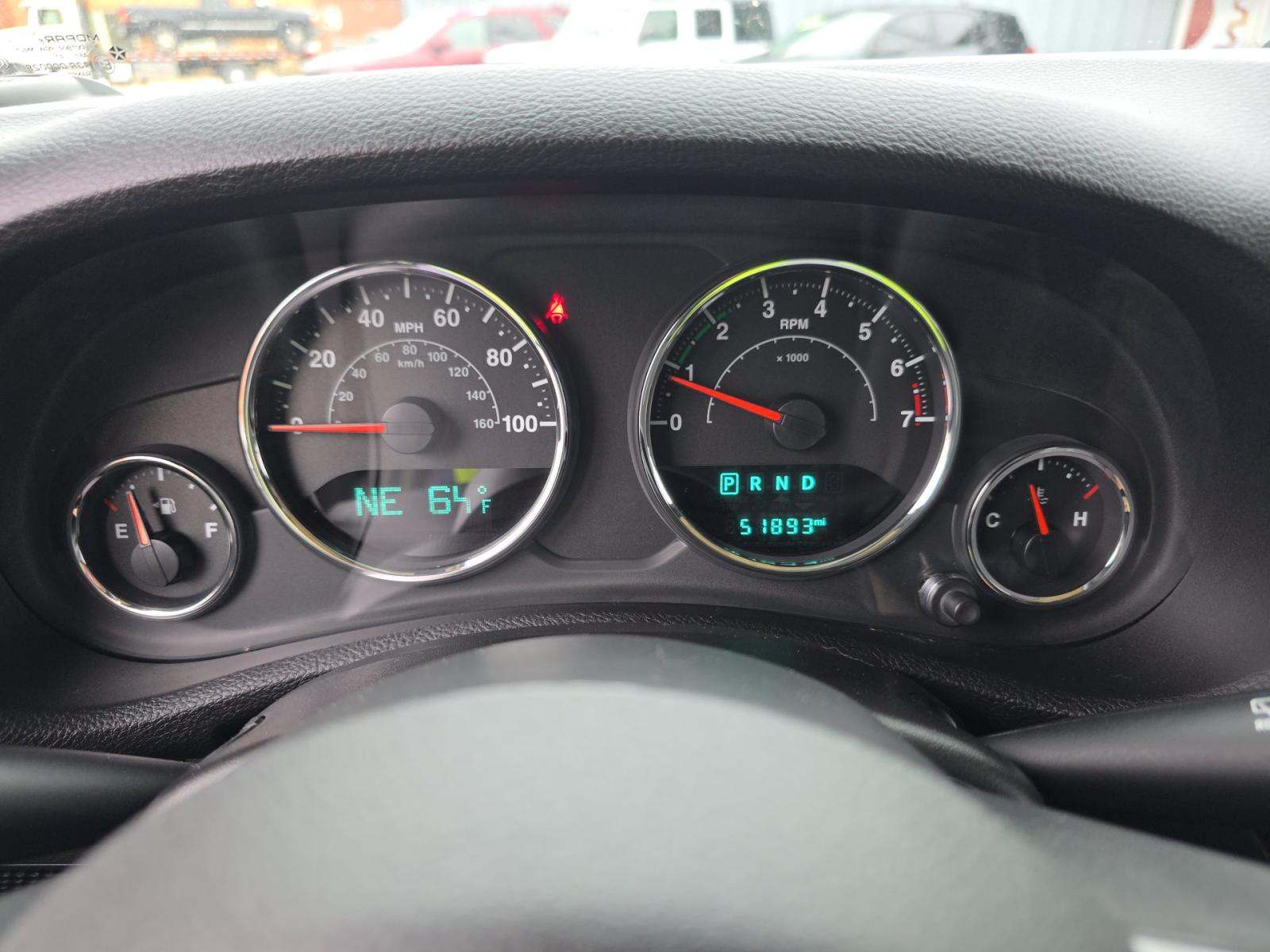 JEEP UNLIMITED SAHARA ALTITUDE EDITION - 9