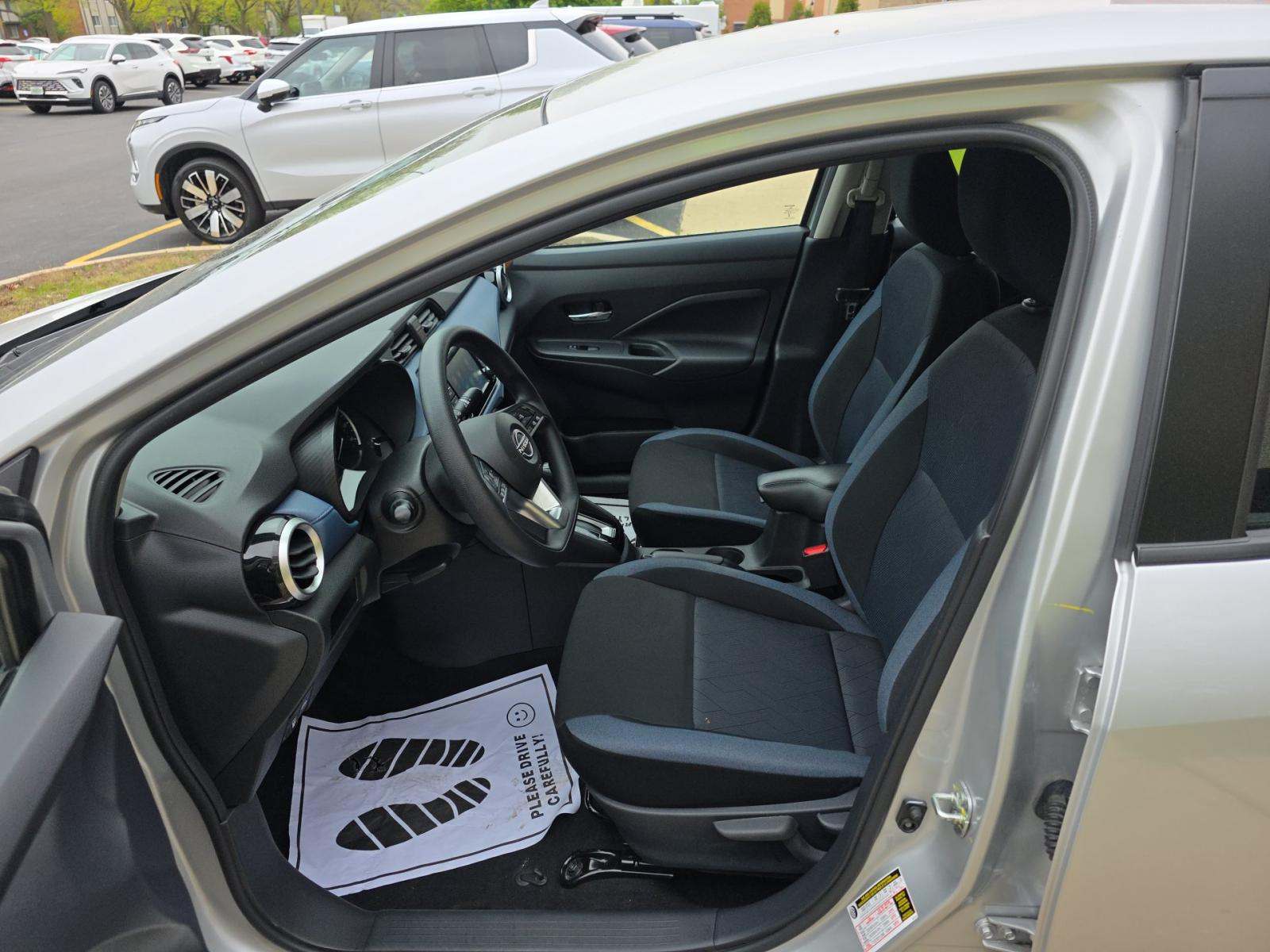 NISSAN VERSA - 6