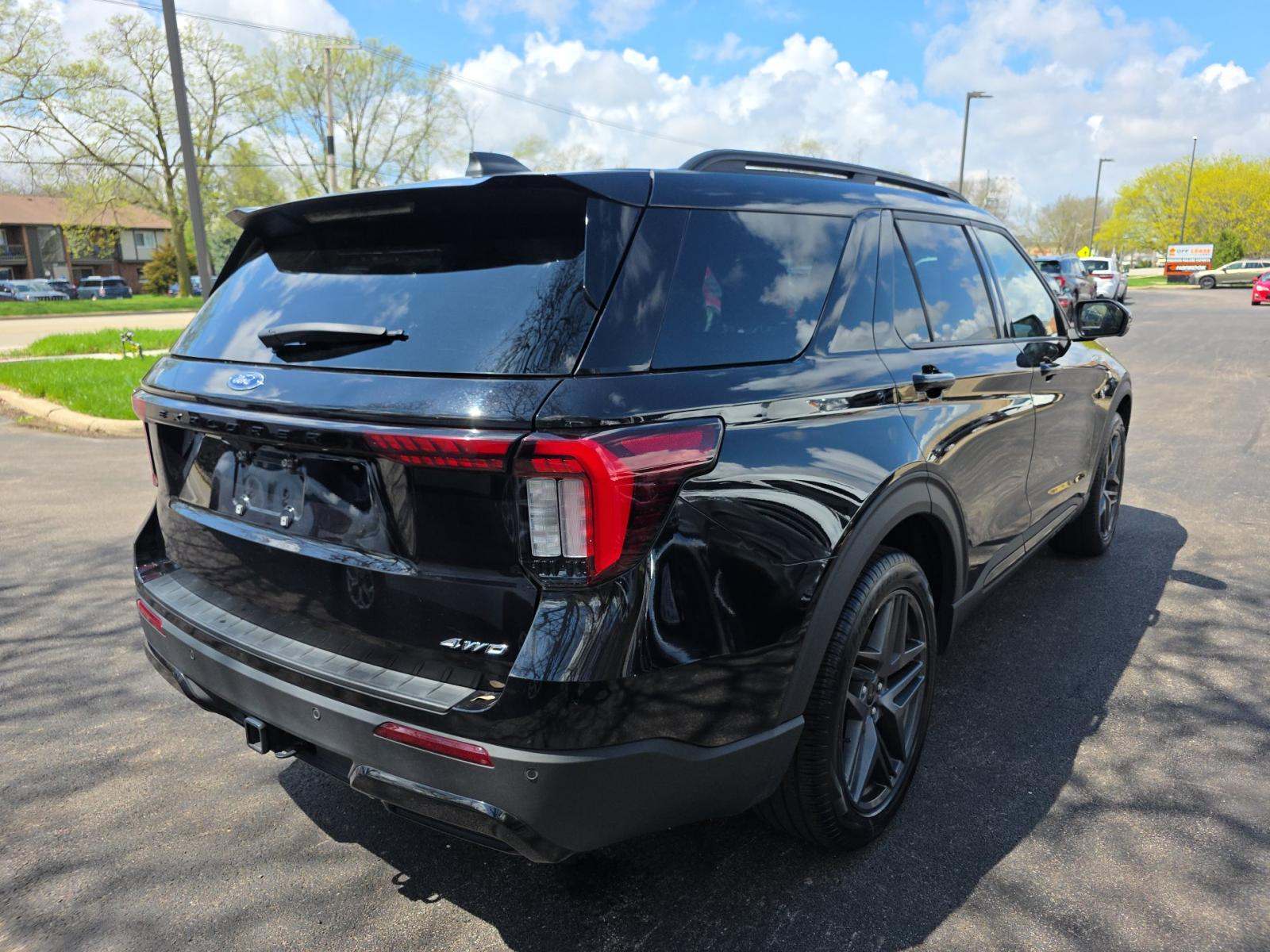FORD EXPLORER - 3