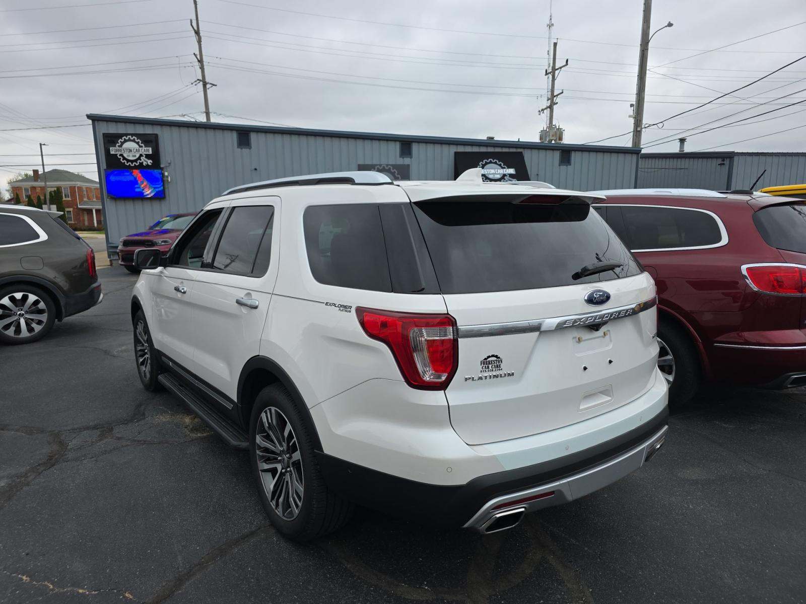 FORD EXPLORER - 2