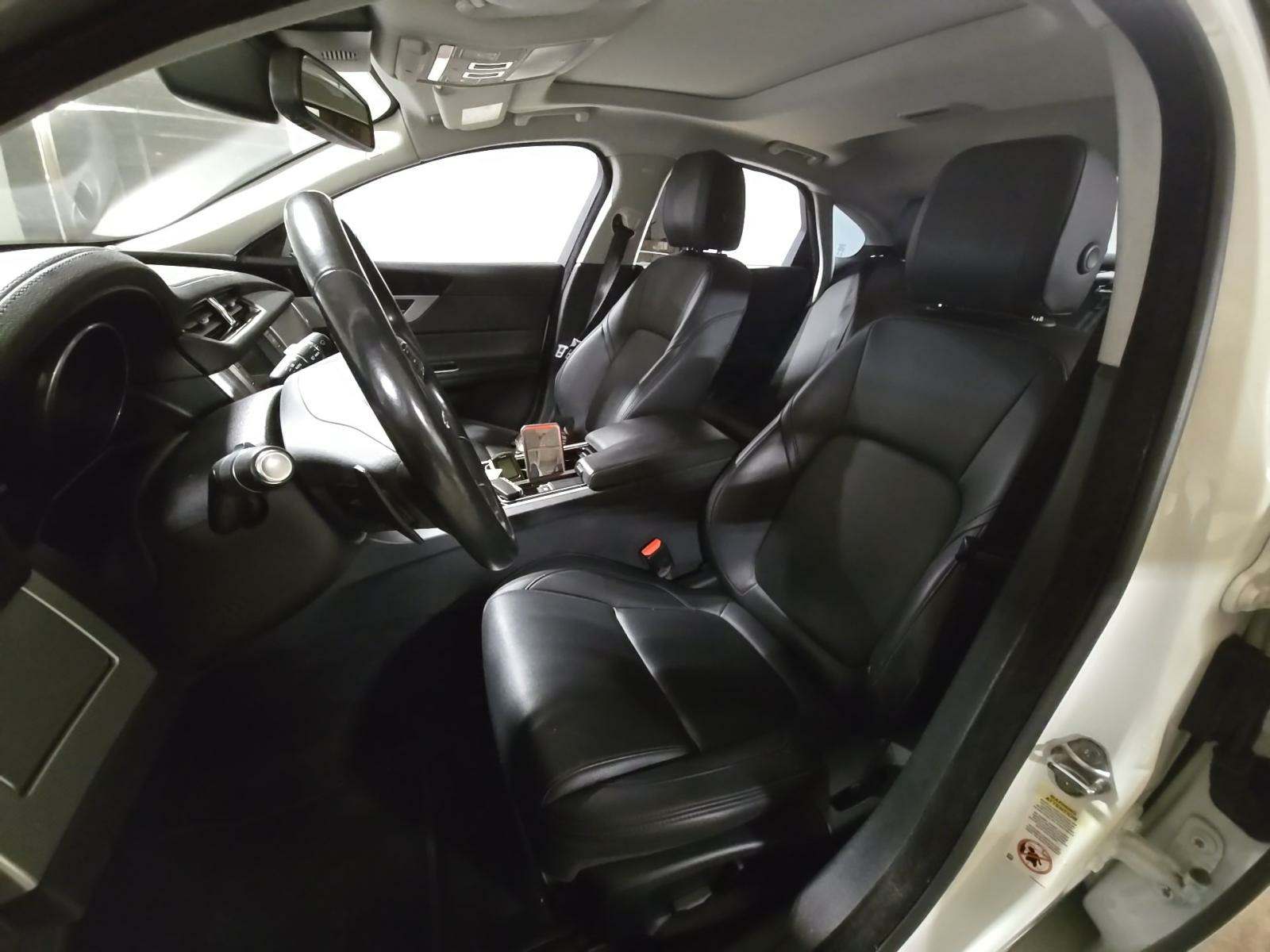 2018 Jaguar XF 25t Premium AWD