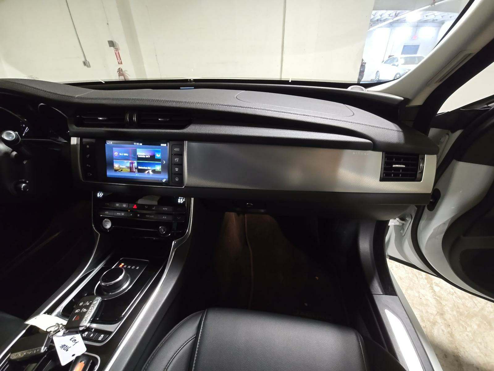 2018 Jaguar XF 25t Premium AWD