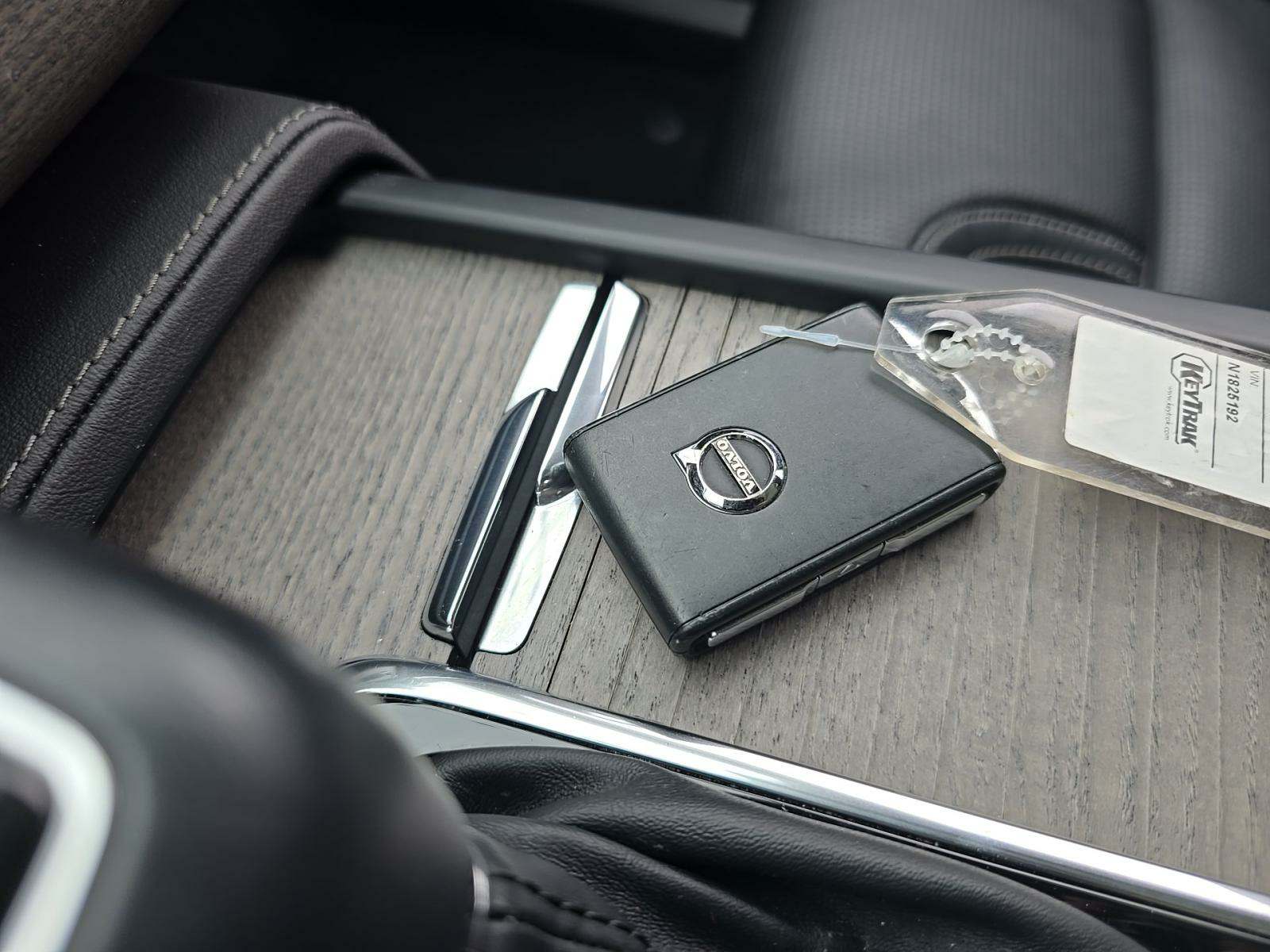 2022 Volvo XC90 T6 Inscription AWD